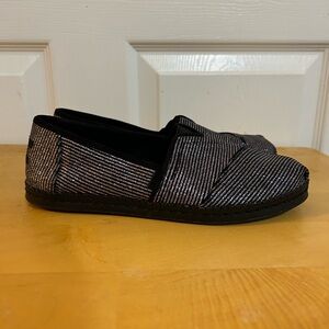 Sparkly Toms alpargatas, size 6.5